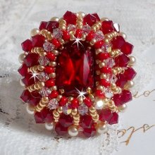 Bestickter Rubin Ring mit einem böhmischen Kristall-Cabochon bestickt im Rubin-Look